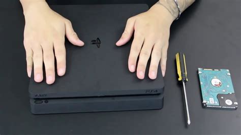 Tutorial: How to Change PS4 Slim Hard Drive and Install.